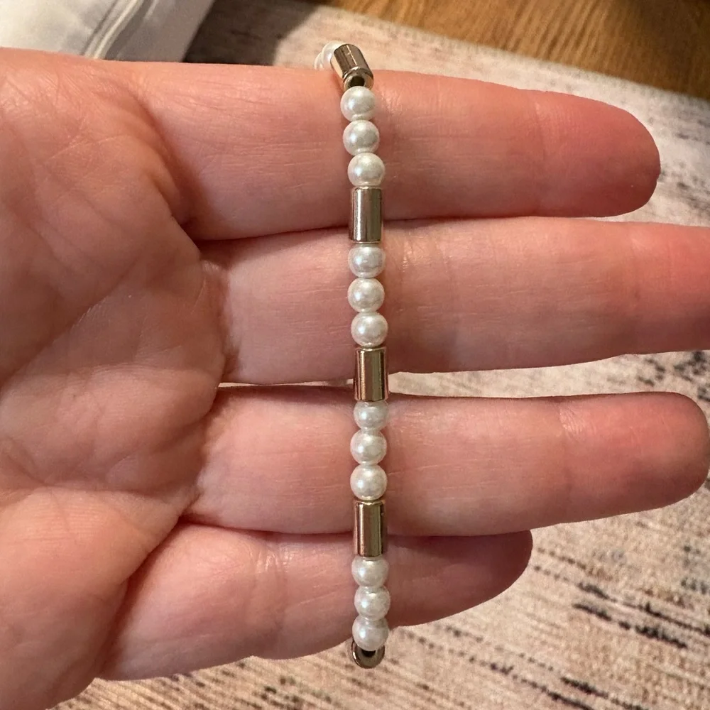 Roxanne Assoulin Gold and White pearl Bracelet - Picture 2 of 3